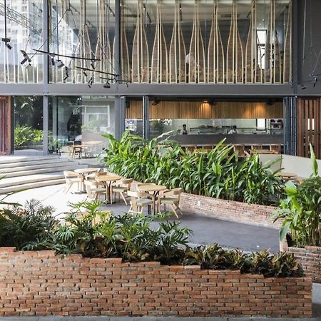 Apartments At Scenic Valley Ho Chi Minh City Exterior photo